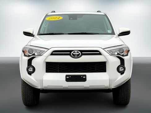 Used 2024 Toyota 4Runner SR5 image 2