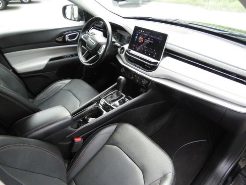 Used 2022 Jeep Compass Limited w/ Sun and Sound Group AWD/4WD image 14