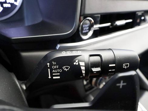 Used 2024 Mitsubishi Outlander FWD image 29