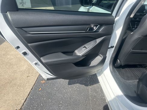 Used 2022 Honda Accord Sport Special Edition image 17