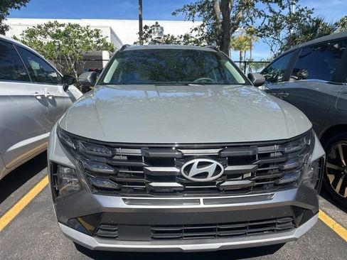 Used 2025 Hyundai Tucson SEL FWD image 3