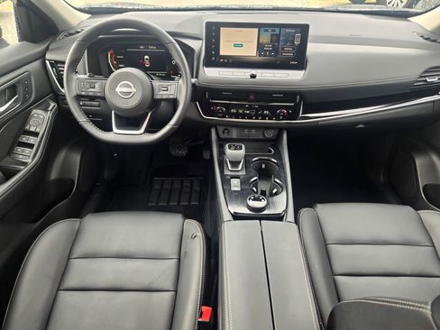 Used 2024 Nissan Rogue SL w/ SL Premium Package image 28