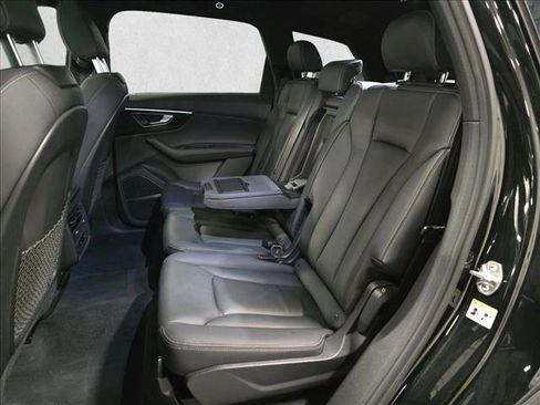 Used 2025 Audi Q7 3.0T Premium Plus image 15