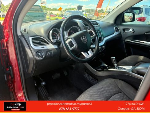 Used 2018 Dodge Journey SE w/ Connectivity Group FWD image 10