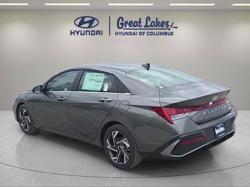 New 2026 Hyundai Elantra Limited FWD image 3