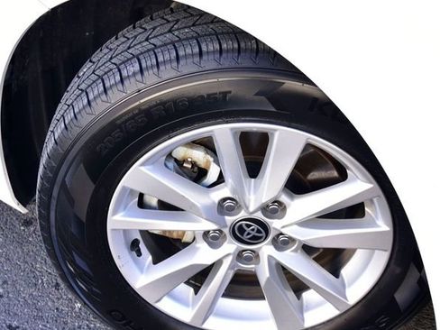 Certified 2025 Toyota Camry LE image 29