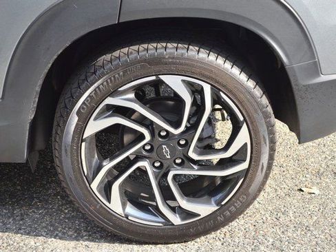 Used 2024 Chevrolet TrailBlazer RS image 12