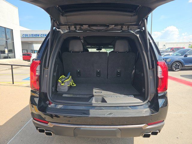 Used 2025 GMC Yukon AT4 Ultimate AWD/4WD image 5