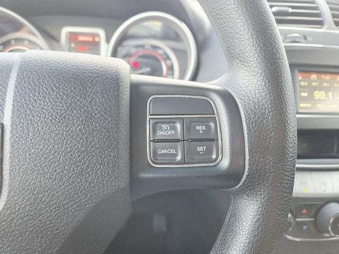 Used 2014 Dodge Journey SXT w/ Flexible Seating Group image 19