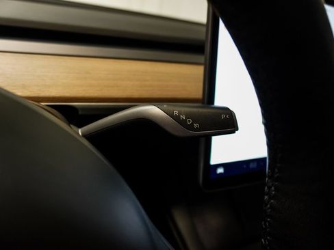 Used 2023 Tesla Model Y Long Range AWD/4WD image 16