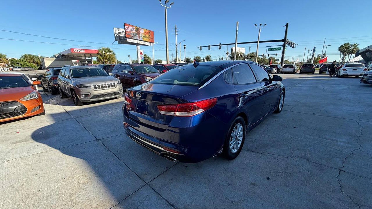 Used 2017 Kia Optima LX FWD image 5