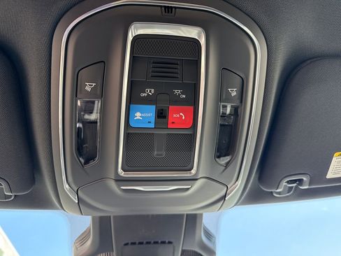 New 2026 Jeep Cherokee Laredo AWD/4WD image 32