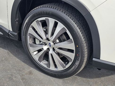 Used 2022 Subaru Ascent Touring image 8