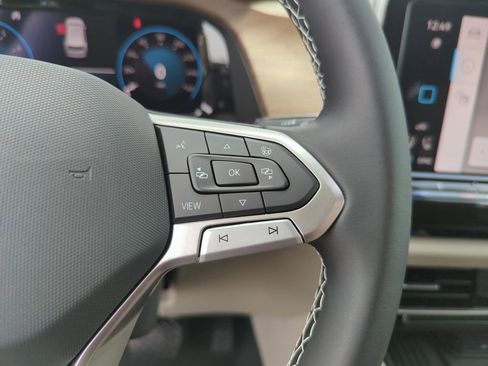 New 2026 Volkswagen Atlas SE image 38