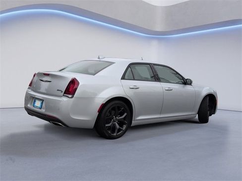 Used 2023 Chrysler 300 S w/ Comfort Group image 4