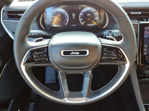 Used 2023 Jeep Grand Cherokee L Overland w/ Luxury Tech Group IV AWD/4WD image 25