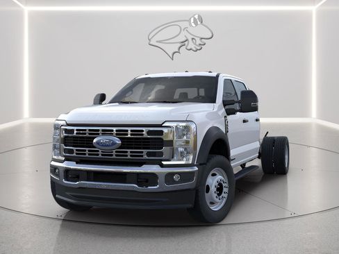 New 2026 Ford F550 4x4 Crew Cab image 15