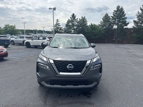 Used 2023 Nissan Rogue SV w/ SV Premium B Package AWD/4WD image 2
