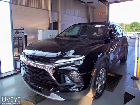 Used 2023 Chevrolet Blazer LT w/ Convenience Package AWD/4WD image 4