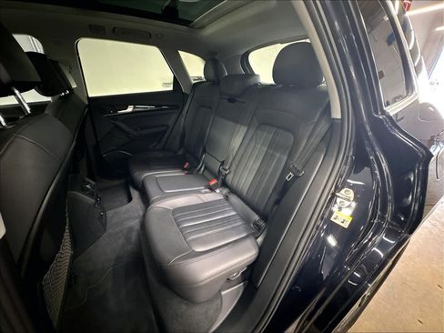 Used 2020 Audi Q5 e Premium Plus w/ Premium Plus Package AWD/4WD image 27