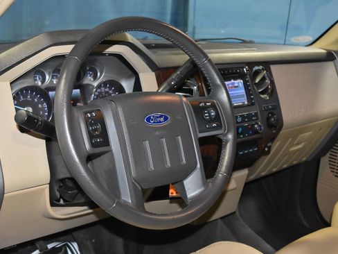 Used 2011 Ford F250 Lariat w/ Lariat Ultimate Pkg image 2