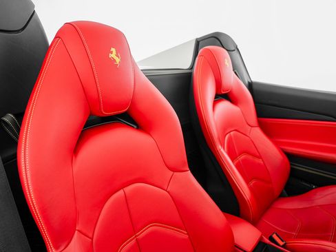Used 2018 Ferrari 488 Spider RWD image 34