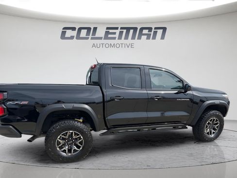 Used 2025 Chevrolet Colorado ZR2 w/ Technology Package AWD/4WD image 39