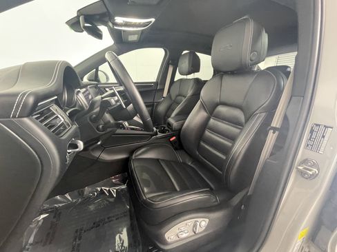 Certified 2024 Porsche Macan GTS AWD/4WD image 5