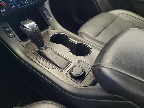 Used 2018 GMC Acadia SLT FWD image 26