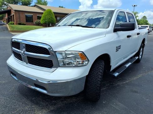 Used 2022 RAM 1500 Classic SLT AWD/4WD image 19