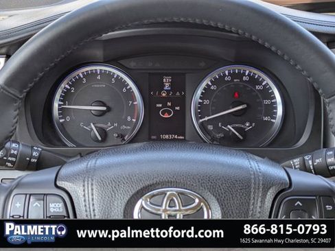 Used 2016 Toyota Highlander XLE image 28
