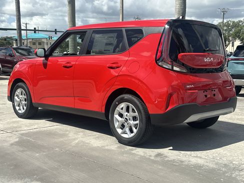 New 2025 Kia Soul LX w/ LX Technology Package image 9