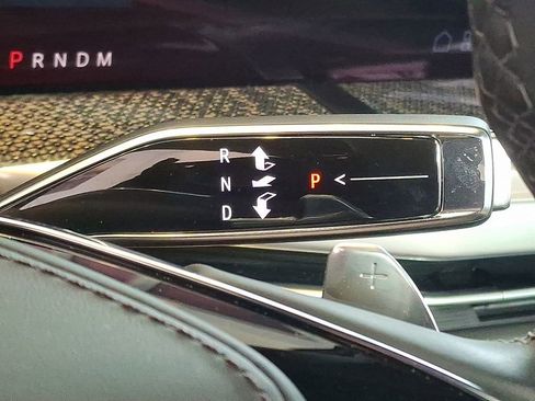 Used 2025 Cadillac Escalade V image 24