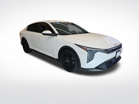 Used 2025 Kia K4 LXS image 8