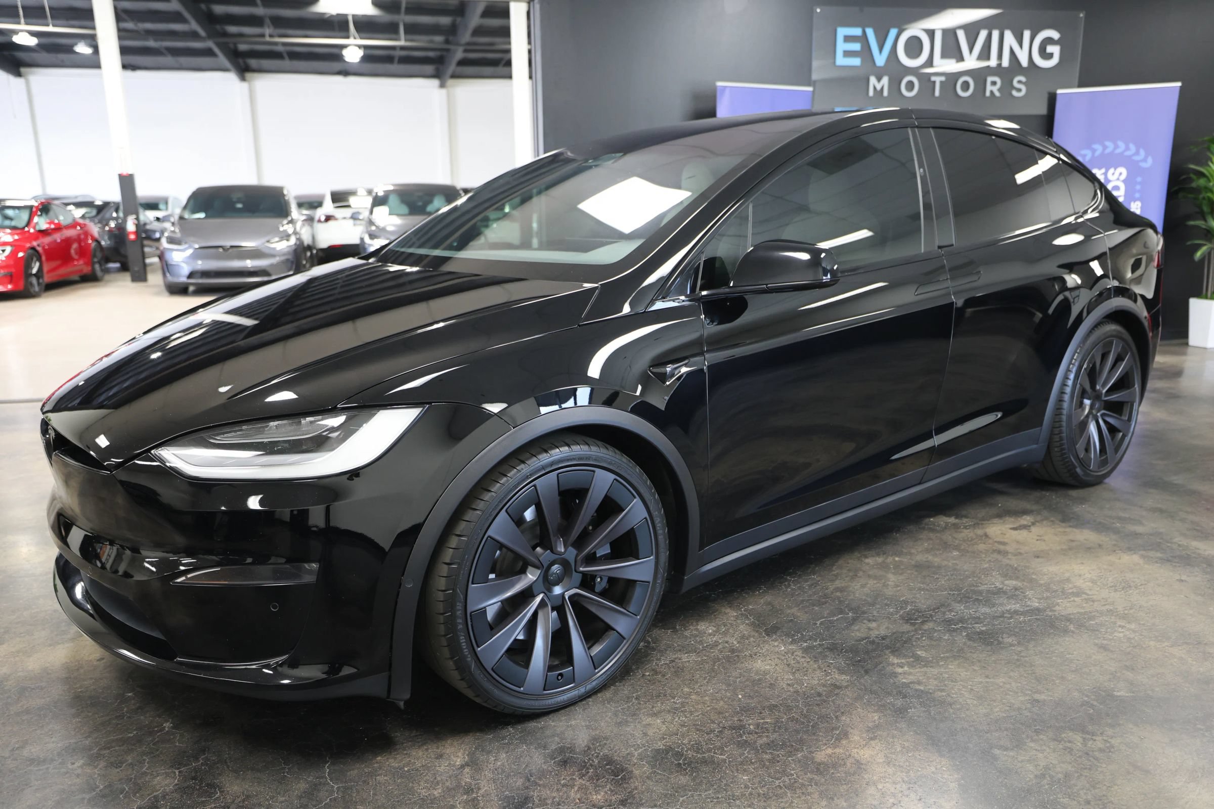 Used 2022 Tesla Model X AWD/4WD image 4