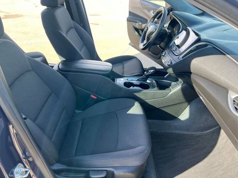 Used 2025 Chevrolet Malibu LT image 16