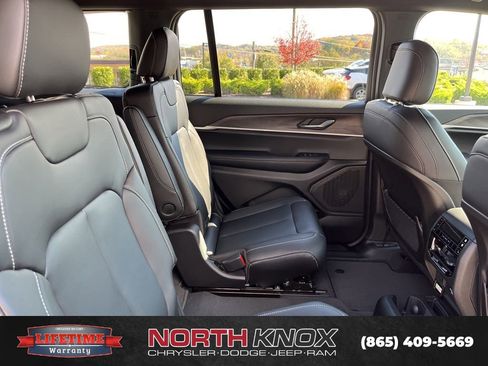 New 2025 Jeep Grand Cherokee L Limited image 24