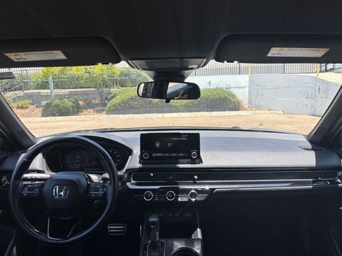 Used 2025 Honda Civic Sport image 32