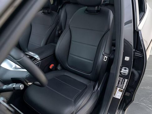 Used 2025 Mercedes-Benz GLC 350e 4MATIC w/ Driver Assistance Package image 38