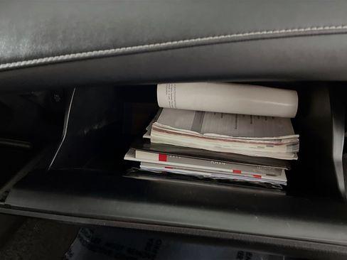 Used 2015 Toyota RAV4 Limited image 35