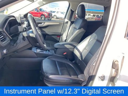 Used 2022 Ford Escape SEL w/ Technology Package FWD image 14