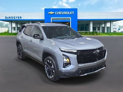 New 2027 Chevrolet Equinox RS w/ LPO, Floor Liner Package AWD/4WD image 4