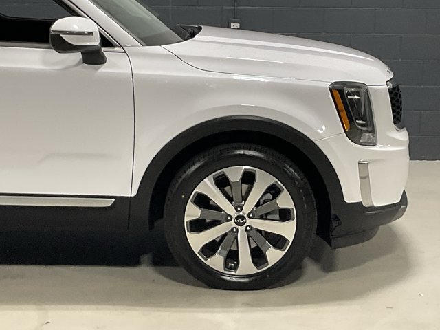 Used 2022 Kia Telluride S FWD image 3