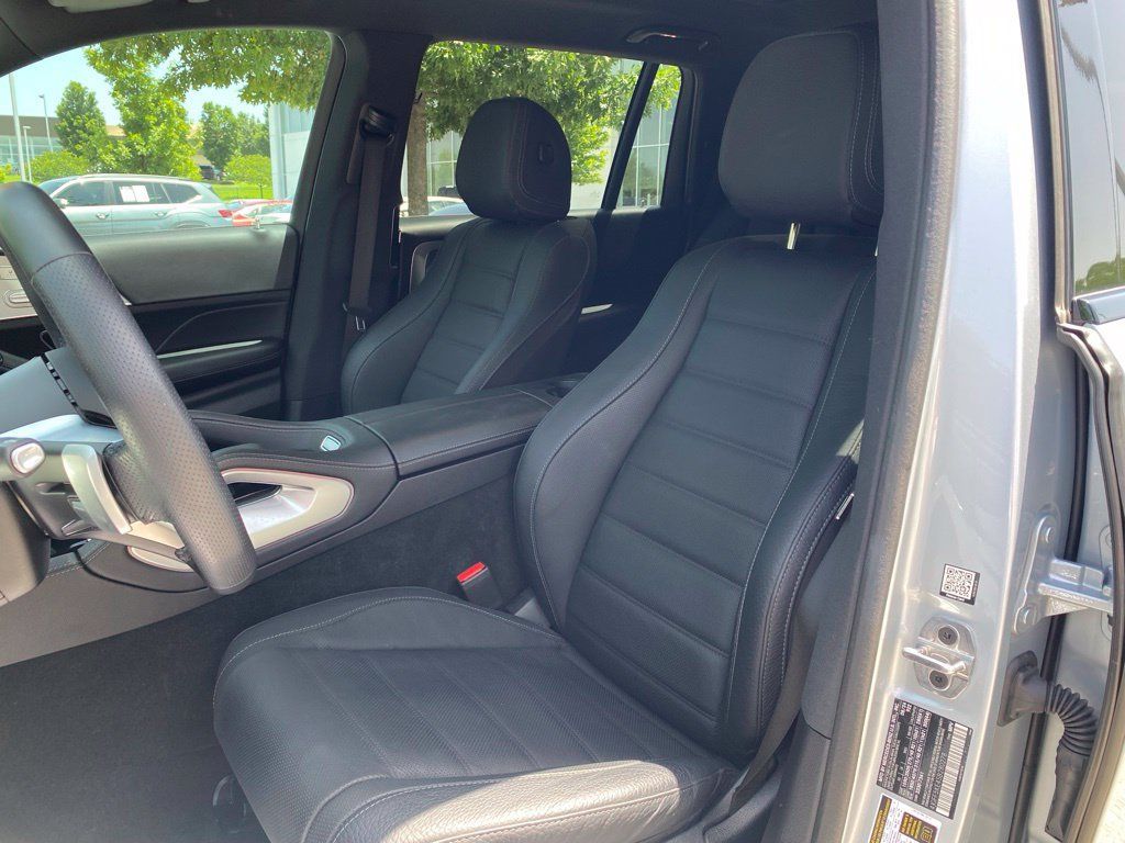 Used 2025 Mercedes-Benz GLS 450 4MATIC image 21
