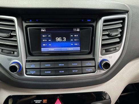 Used 2018 Hyundai Tucson SE AWD/4WD image 17