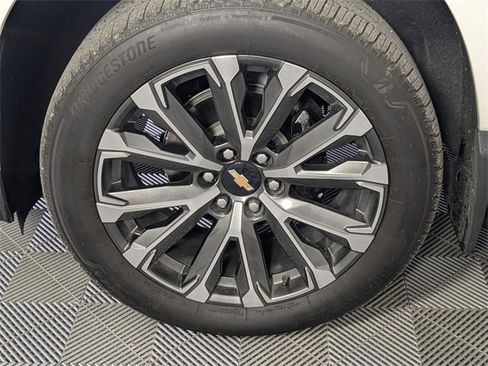 Used 2025 Chevrolet Tahoe High Country w/ Sun And Tow Package image 8