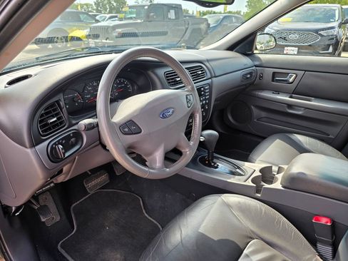 Used 2002 Ford Taurus SEL FWD image 16