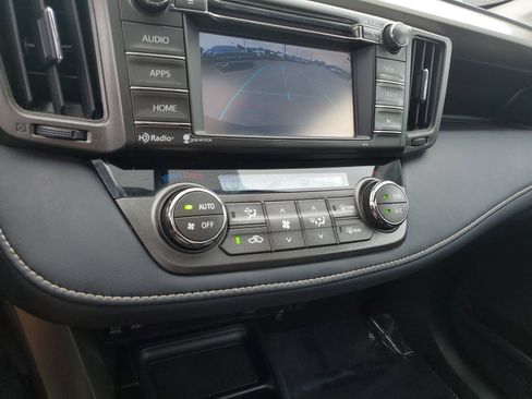 Used 2014 Toyota RAV4 XLE AWD/4WD image 27