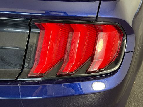 Used 2018 Ford Mustang Coupe w/ Ecoboost Performance Package image 32