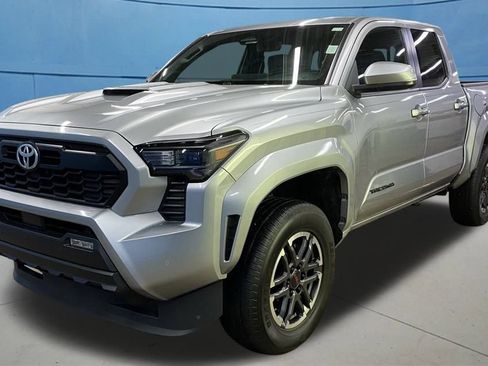 Used 2024 Toyota Tacoma TRD Sport image 5